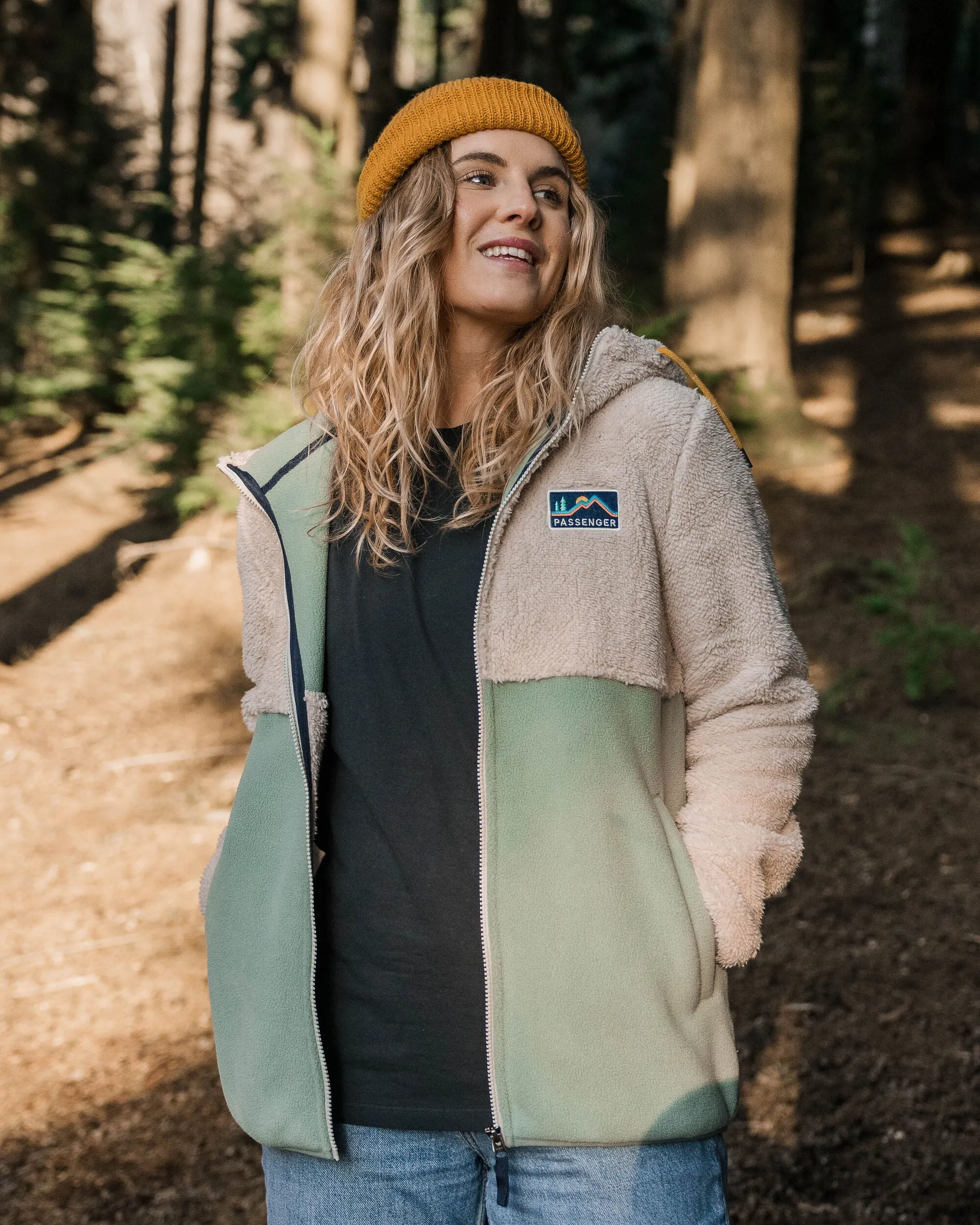 Nestling Recycled Polar-Lined Sherpa Fleece - Vintage White