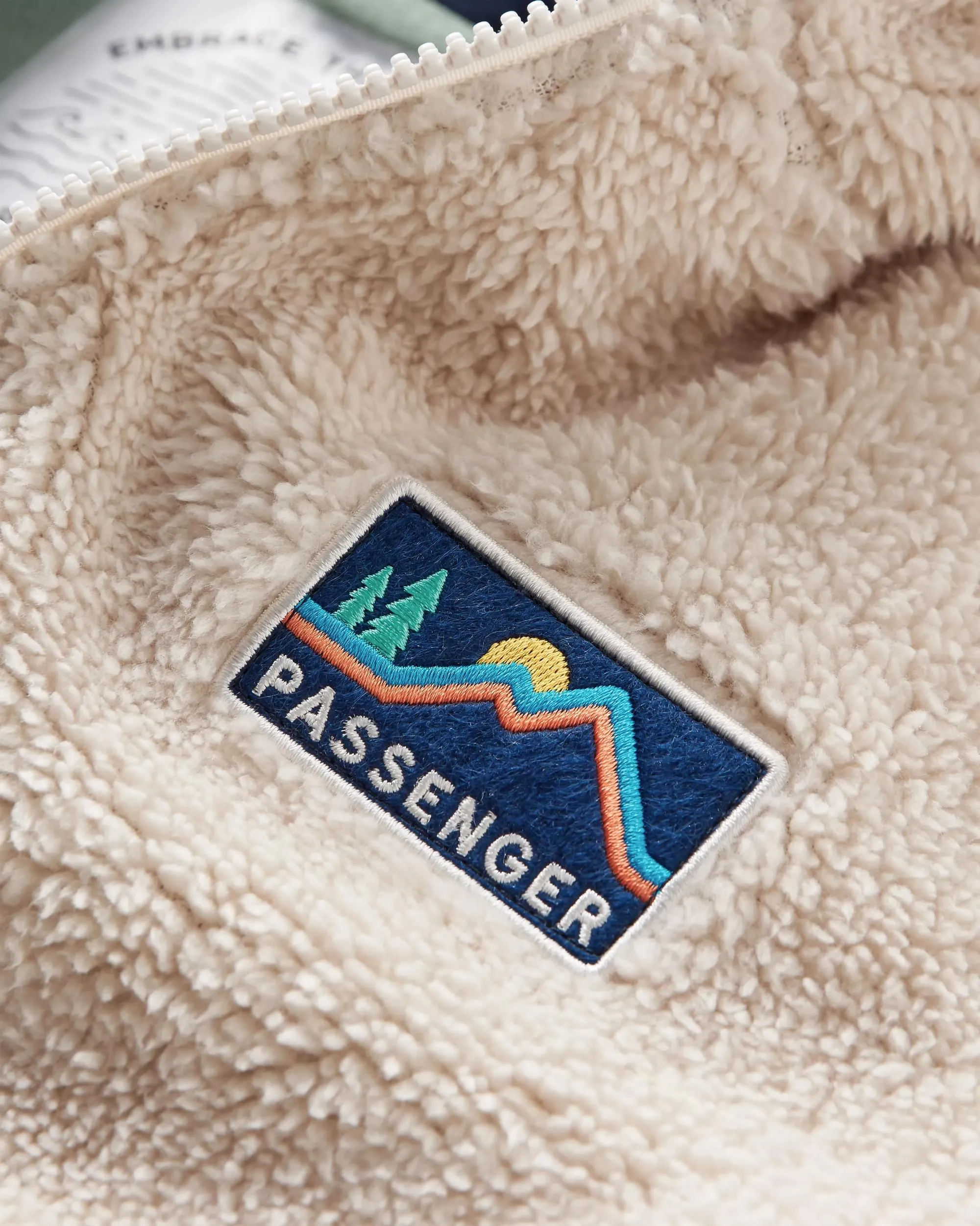 Nestling Recycled Polar-Lined Sherpa Fleece - Vintage White