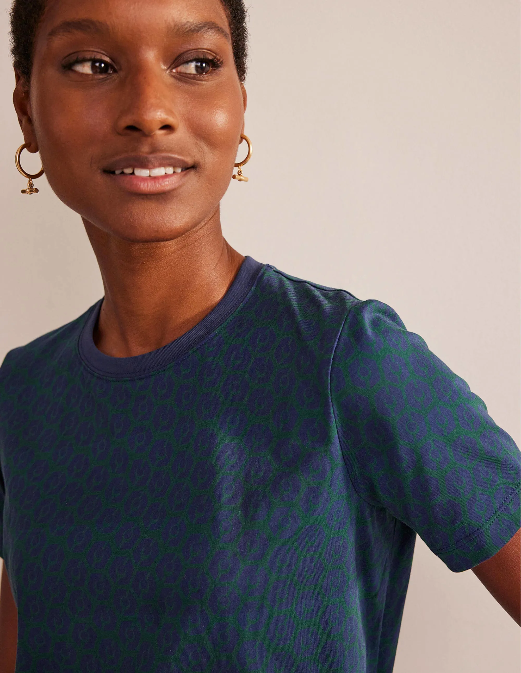 Printed Crew Neck T-shirt-Emerald Night, Reverie