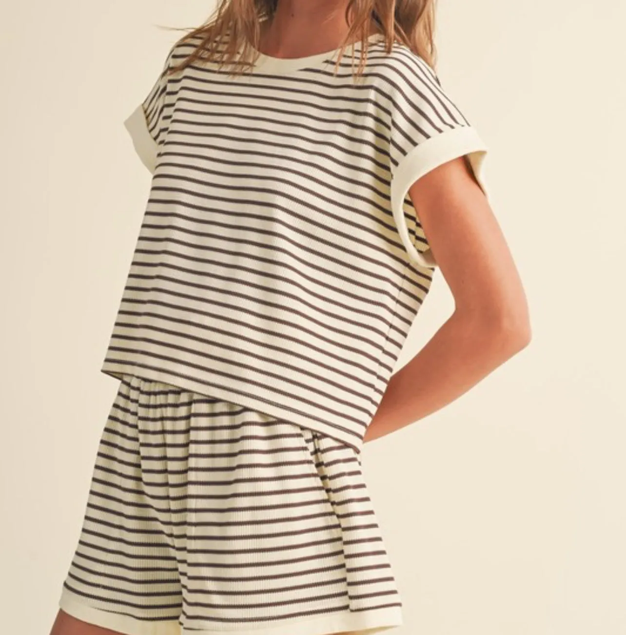 TEXTURED STRIPE PATTERN KNITTED SHORTS