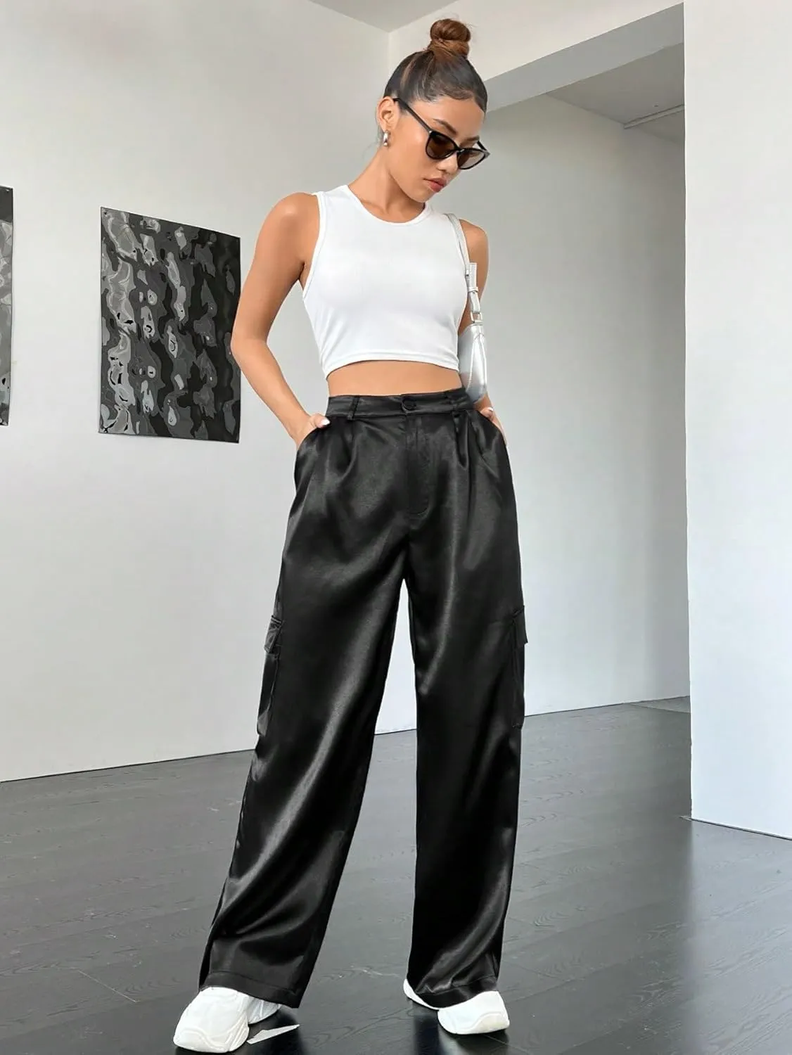 WDIRARA Women's Flap Pocket Side High Waist Straight Leg Solid Long Pants Trousers